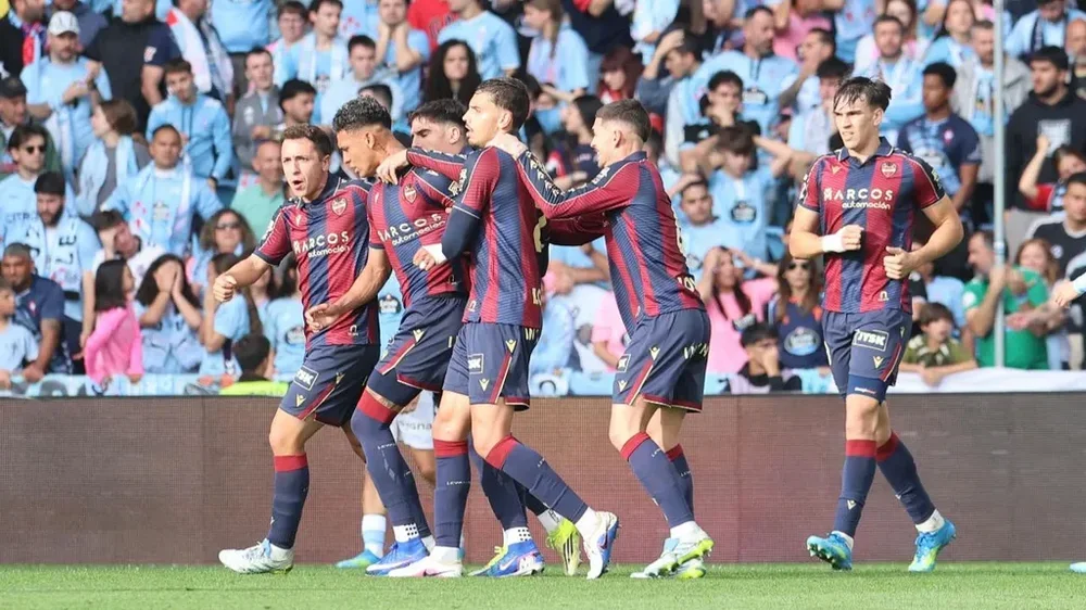 Levante (EPA/Salvador Sas)